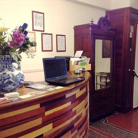 Hotel Bernheof 제노바 외부 사진
