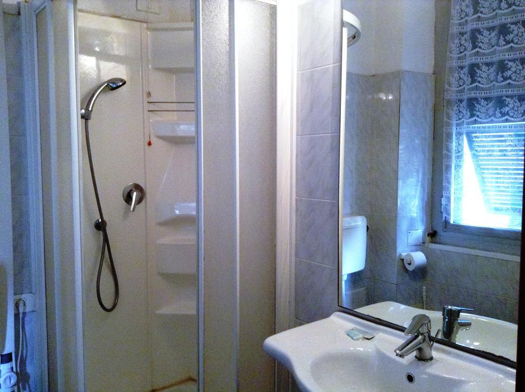 Hotel Bernheof 제노바 외부 사진